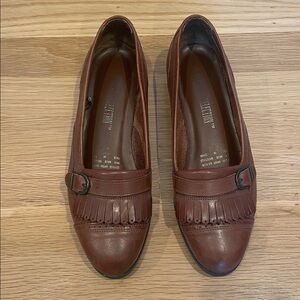 Brown leather kilty shoe/loafer, size 8